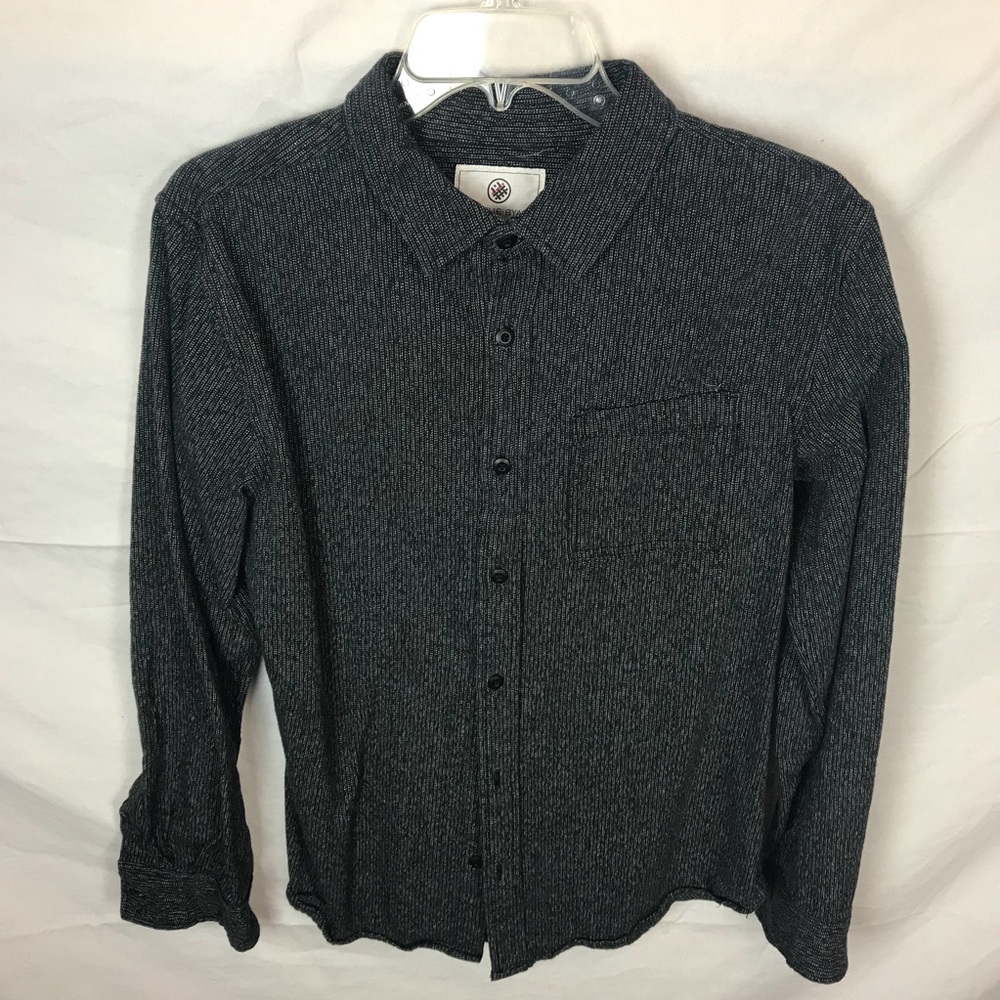 Static button down